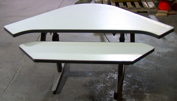 Arrow Head Shaped 2-Part Adjustable Computer Table - Click Image to Close