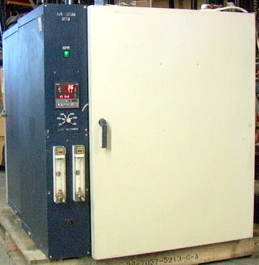 7.5 cubic foot GallenKamp 2550 Watt 300C Lab Oven 22x18x33 - Click Image to Close