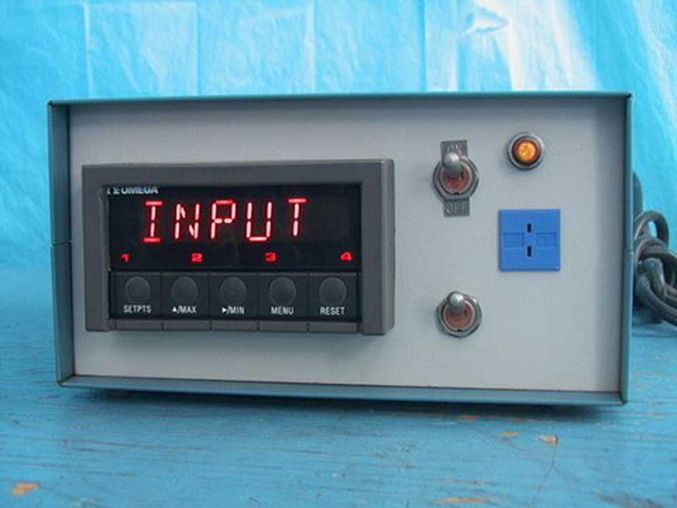 Omega DP41-TC-A High-preformance Temperature Controller Indicato