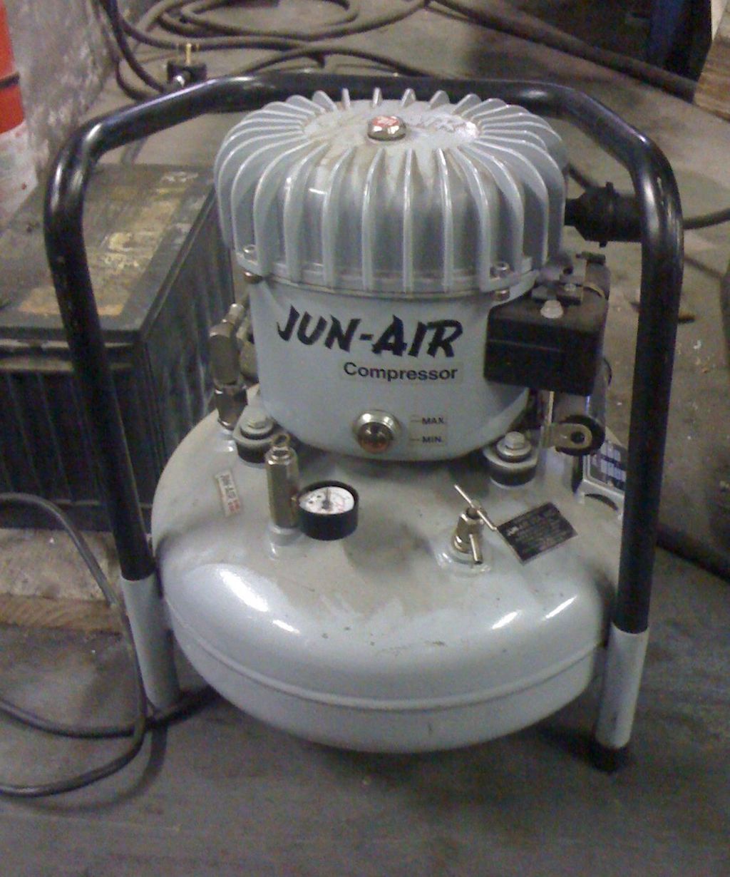 Whisper-Quiet Jun-Air Air Compressor Model 6-S