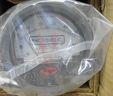 PhotoHelic Pressure Switch Gage 3000-0 0-.5 inches WC