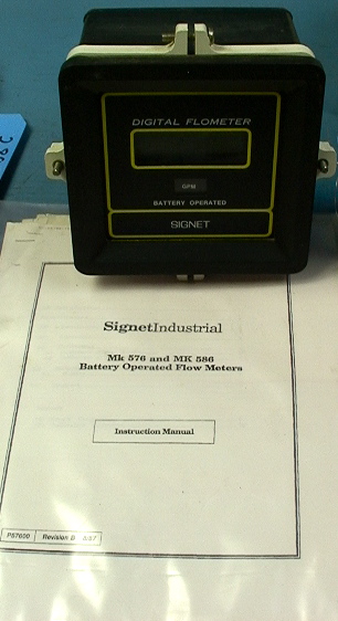 Signet 576 Battery Operated Digital Flowmeter