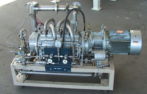 Rotary Vacuum Pump 5 hp 1.15 M3sec 0.09 Torr Unozawa-gumi TRB325 - Click Image to Close