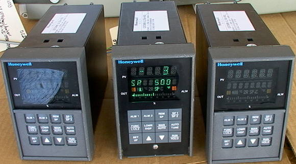 1 Of 3 NEW Honeywell UDC 5000 Ultra Pro Temperature Controller