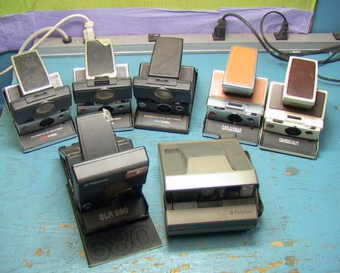 Lot of Semi-Vintage Polaroid SX-70 Type Instant Cameras - Click Image to Close