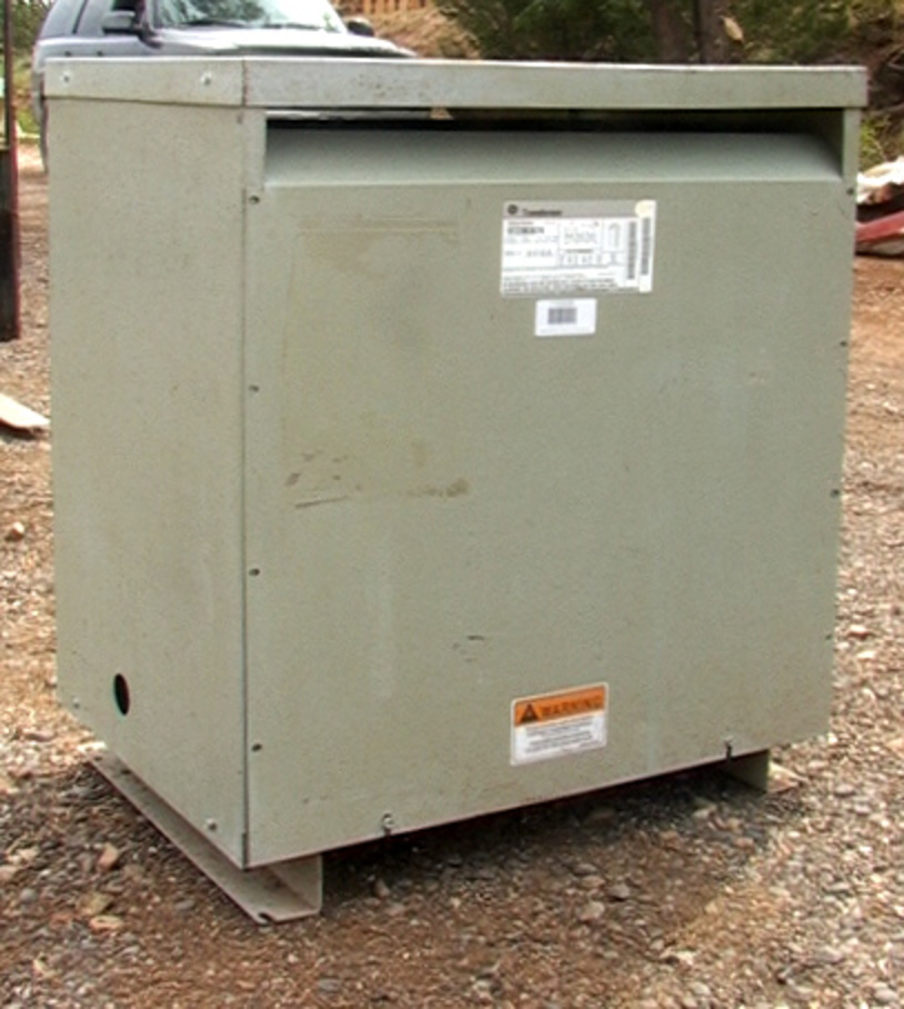 75 KVA GE Transformer 480 -208/120 Delta-Wye 3-phase with taps