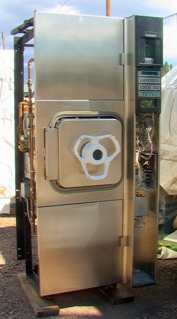 25 KW AMSCO hot steam Model R78VS-1 15x15x26 presssure chamber - Click Image to Close