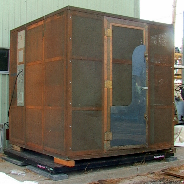 8 foot cube (450 cf--58 sqft) Faraday Cage Screen Room - Click Image to Close