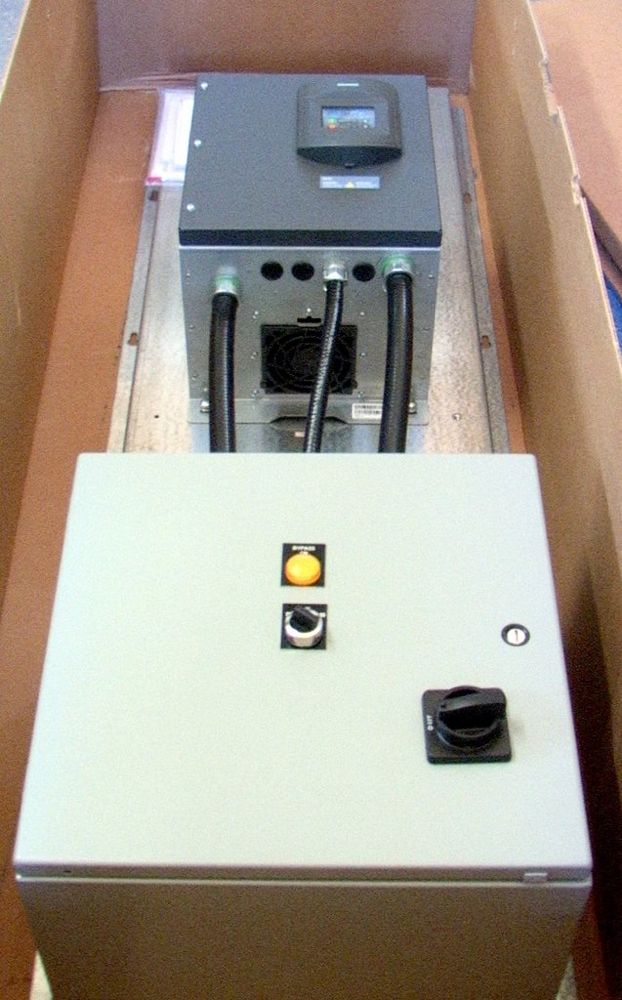 NEW Siemens SED2 5 HP 380-480V VFD w/ Line Reactor and Contactor