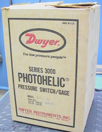 NEW Dwyer PhotoHelic Air Pressure Switch/Gage 3150 Zero To 150