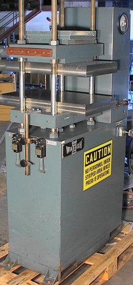 Wabash 30-Ton Hydraulic press with oversized platten plates - Click Image to Close